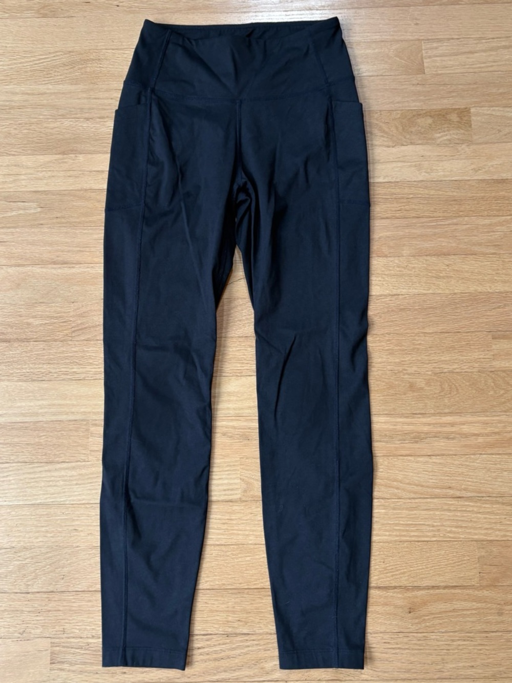 Mondetta Black Pocket Leggings Size Small in Excellent Condition